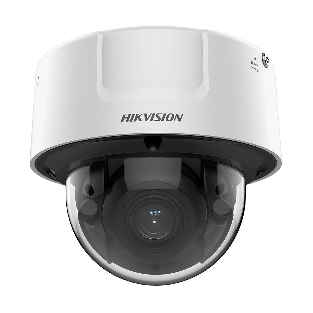 Cámara Domo IP 4MP Varifocal 8-32mm IR50 WDR140 DarkFighter Hikvision